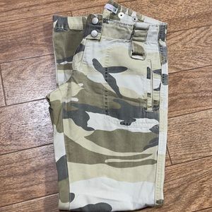 Hang loose Camouflage jeans pants tan toned